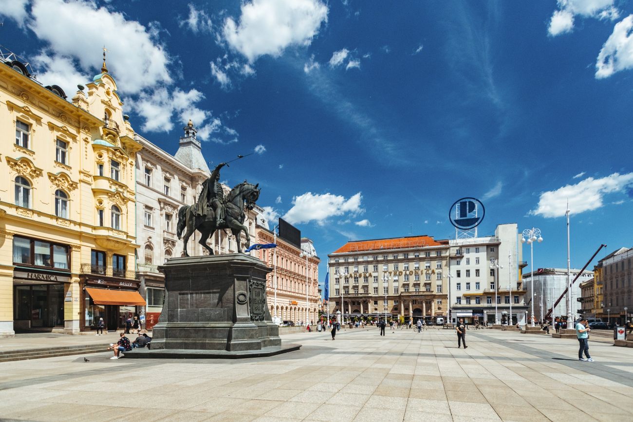 Marija_Gasparovic_Trg_bana_Jelacica